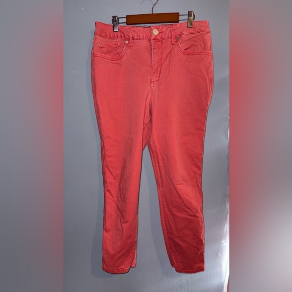 Seven Ankle High Rise Cropped Jeans. Size 12 - Picture 2 of 7